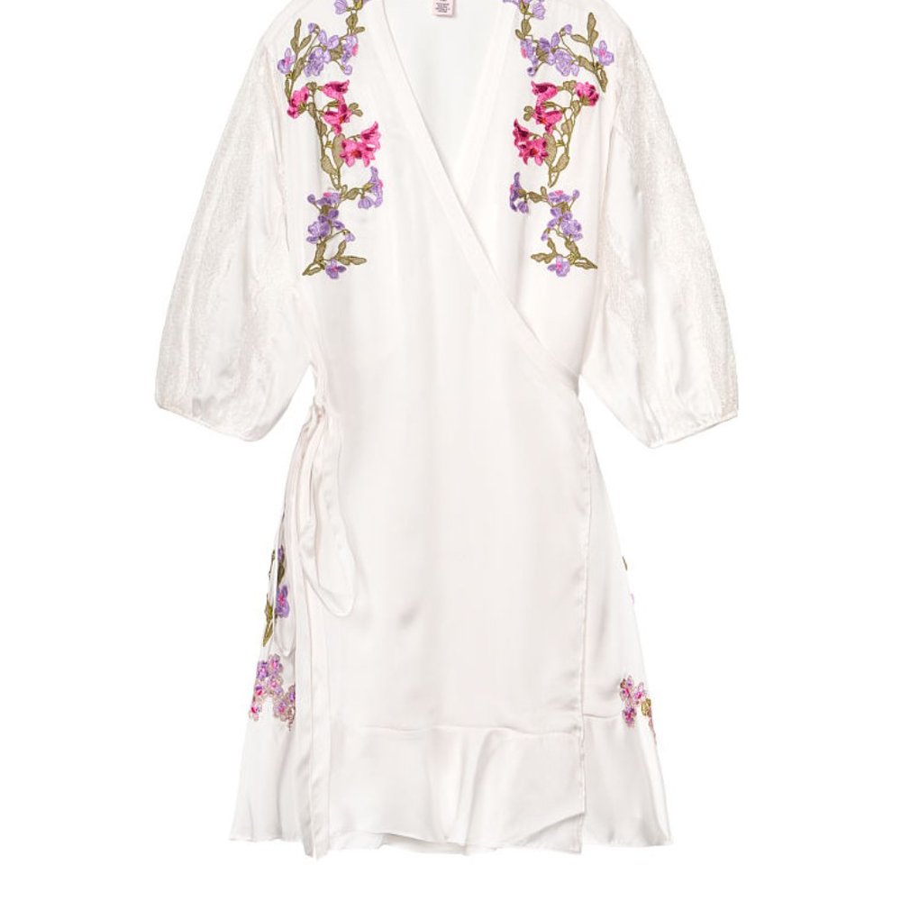 Victoria's Secret Foral Embroidered Robe Size XS/S *Brand New*